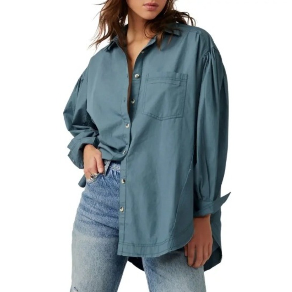 Free People We Theβ Free Happy Hour Shirt Button Down Size XS Blue Oversized